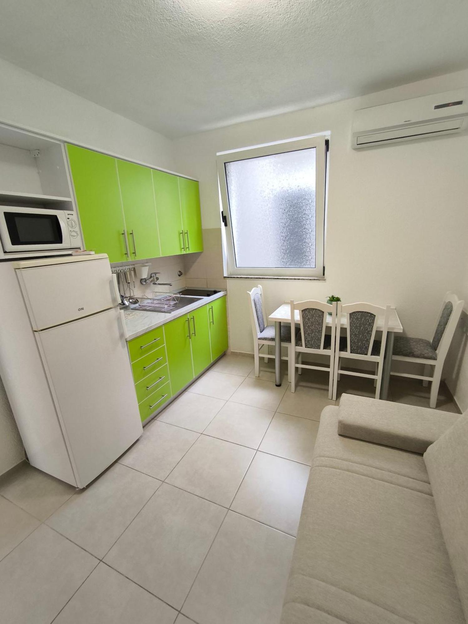 Apartmani Baresic Podgora Exterior foto